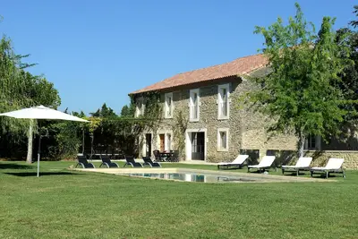 Image de Mas provençal authentique au cœur du pays des Sorgues