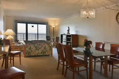 Image de Va Beach Oceanfront Penthouse - week-end du Memorial Day (Virginia Beach, Va)