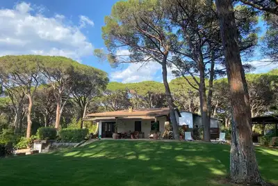 Image de Villa Isabel - Une maison de plage moderne avec une plage privée