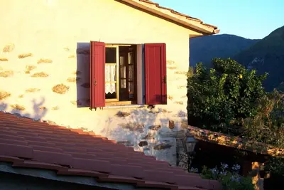 Image de Maison Avec Jardin PRIVÉ Charmant Et Terrasse A quelques km. De La Mer.