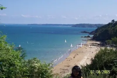 Image de Belle villa du 19ème, spacieuse avec jardin et 900m des plages