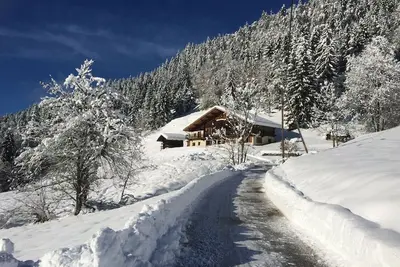 Ancienne ferme d'Hauteluce qui offre une vue splendide du Mt-Blanc