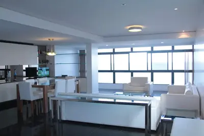 Image de Duplex penthouse à la mer avec toutes les commodités