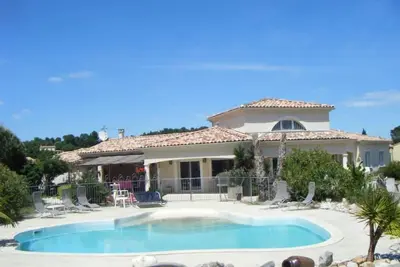 Image de *News *Charming zen villa, luxury, quiet, view availability in August contact me