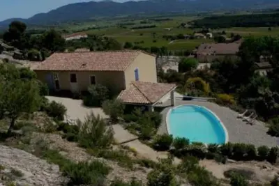 Image de maison en Provence. !