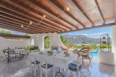 Image de Villa exclusive avec parc et piscine, vue imprenable 8/18 personnes-calme