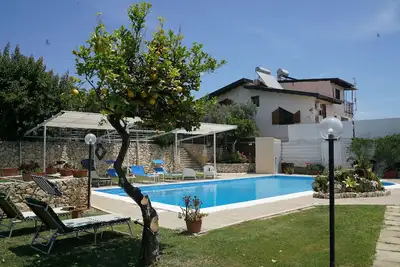 Image de Villa belfronte with private pool in the green can accommodate large groups