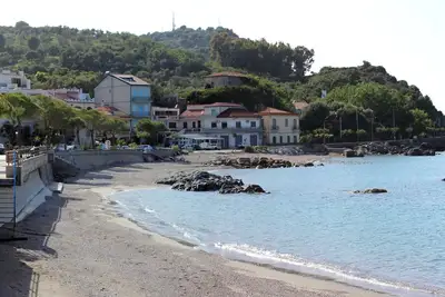 Image de Extraordinaire Maison de vacances à 50 mètres de la mer à Capo d'Orlando - San Gregorio