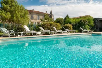 Image de Particulier loue très grande maison de famille