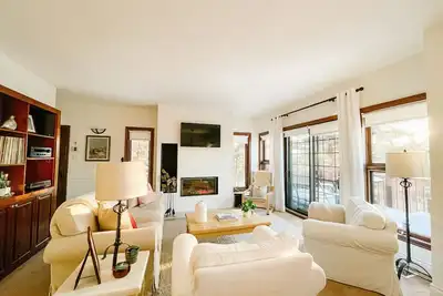 Image de Condo merveilleux et paisible de 2 chambres (ski in, ski out) Citq 296072