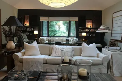 Image de Expansive Campagne Maison, 7 Serene Acres avec étang et Woods