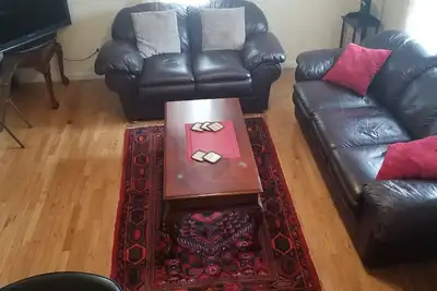 Image de Charmante maison de ville! 90 $ / nuit!