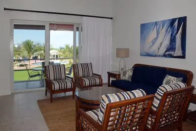 Image de Beachfront 4 Bedroom - Le prix est correct - 7ème nuit gratuite