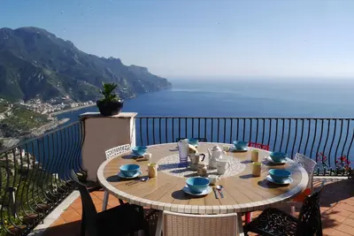 Image de Villa à Ravello avec vue imprenable sur la mer + parking sécurisé - Voir offres juillet / août