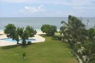 Image de Lovely Oceanfront Apartment - à quelques pas de Port Lucaya