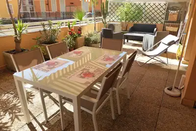 Image de Bel Appartement 52m²- situé dans \"Le CARRÉ D'Or\" - terrasse 35m²