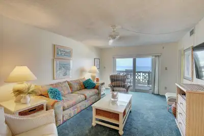 Image de 2br / 2ba - Front du golfe avec une vue magnifique sur le golfe et la piscine