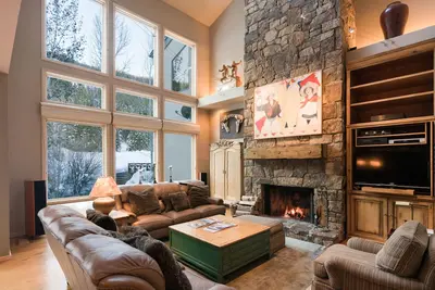 Image de Économisez Maintenant pour la maison de luxe printemps-été! 2-9 personnes
