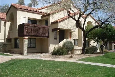 Image de Tempe Contemporain, spacieux, moderne, Condo à Tempe, Az