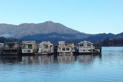 Image de Magical Sausalito maison flottante