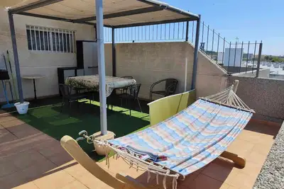 Image de Atico terrasse de 70 M2 + piscine +parking +Tv France. A 150 mètres de la plage.