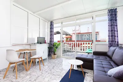 Image de Appartement dans un village de pêcheurs, à l'atmosphère très locale
