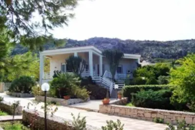 villa  Calamancina avec le jardin- San Vito Lo Capo- 'tout comprise'