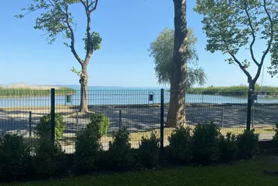 Image de Flambant neuf, appartement moderne au bord du lac Balaton avec air conditionné et Wifi gratuit