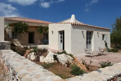 Image de Maison en pierre traditionnelle à l'île de Cythère