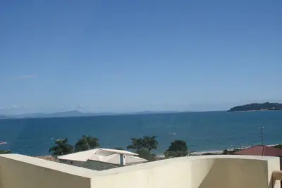 Image de Magnifique Penthouse Meublé Belle Vue Océan-2 Dortoir / 1Suite-Garage-50m de la mer