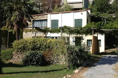 Image de maison indépendante en vert parc privé