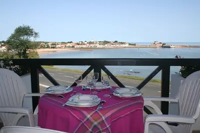 Appartement vue sur mer, face au fort de Socoa et la baie de St jean de luz 3 *