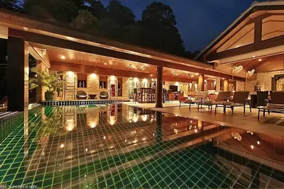 Image de Villa de luxe avec piscine de 9 à 17 chambres avec chef privé, Kamala Beach Phuket,