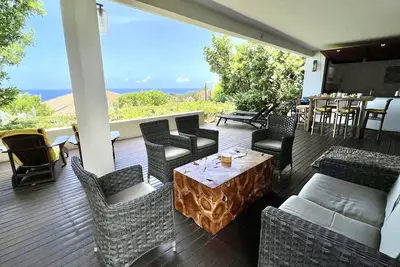 Image de Vue sur la mer Boca Gentil de luxe à proximité des plages, magasins, restaurants