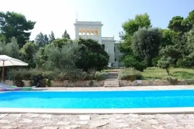 Image de Maison / villa - Rodi garganico avec piscine privée internet Wi -fi