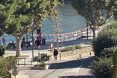 Image de Coquet grand studio 4/5 pers les pieds dans l'eau à 100 m de la plage