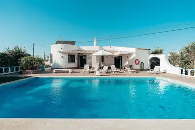 Image de Villa de vacances en Algarve avec piscine privée et près de la plage