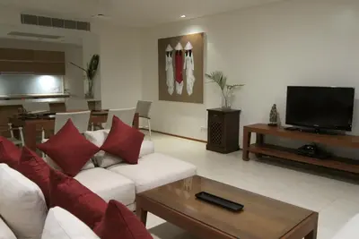 Image de Prix Luxe Contempo spaci Appartement gagnante. Immense balcon vue époustouflante sur la mer
