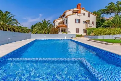 Image de 5 minutes à pied de la plage, 2 terrasses, wifi