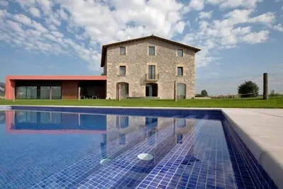 Image de Luxurious three floors holiday home with huge garden, swimming pool and jacuzzi