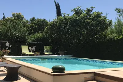 Image de Villa et piscine chauffee avec studio independant en option