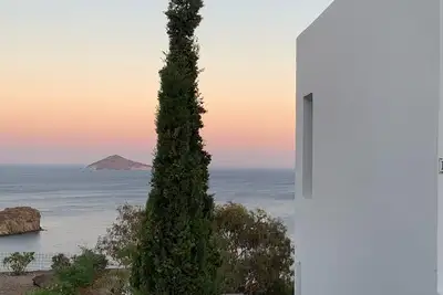 Image de Maison face à la mer pour 2 à 6 pers/house facing the sea for 2 to 6 people