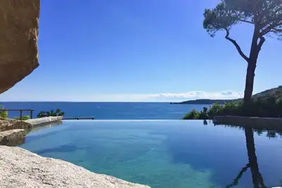 Image de Seafront property with infinity pool near the beach in the best location of Elba