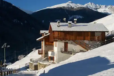 Image de Appartement confortable à Val di Rabbi dans une position ensoleillée et panoramique