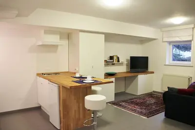 Image de Idéal pour les couples de longue et location à court terme, , des tarifs spéciaux pour location à long terme