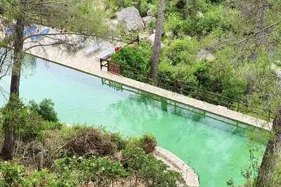 Image de La Molina Soterres - 45-meter swimming pool and a waterfall in your garden!