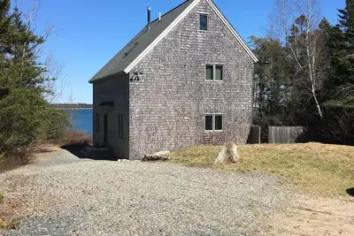 Image de Oceanfront Maine cottage avec de superbes vues et un cadre tranquille