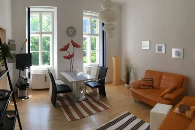 Image de calme et lumineux appartement adapté aux enfants, 75 m², central, chiens bienvenus