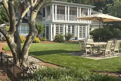 Image de À quelques pas de la baie de Chesapeake dans la communauté unique de Bay Ridge!