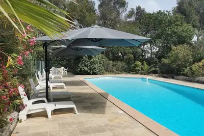 Image de Grande Villa 12 Pers. Ă 5 mn des plages. Grande Piscine Et 2000m2 terrain.
